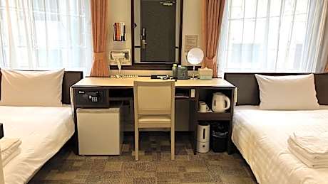 Accessible Twin Room - Non-Smoking