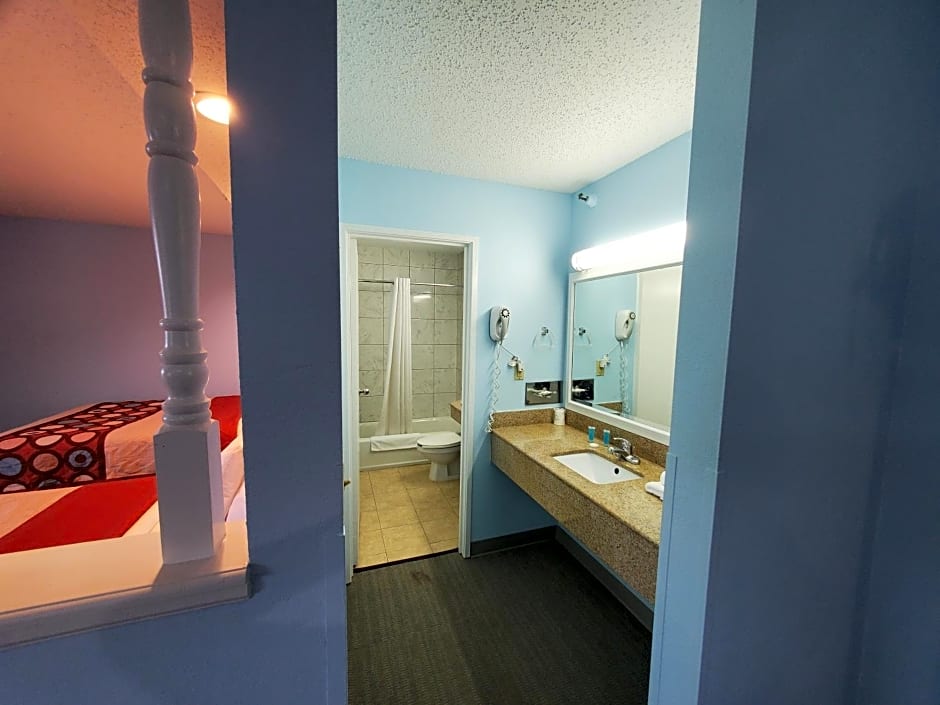 Coastal Inn & Suites