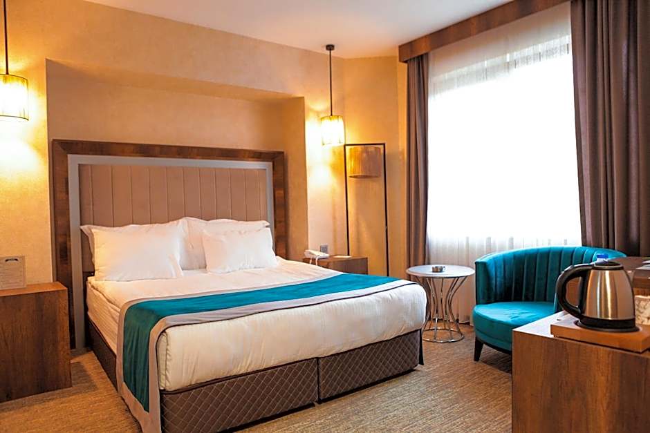 The Life Hotel & Spa