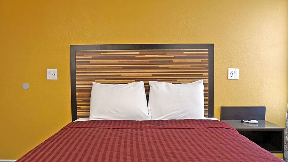 Holly Crest Hotel - Los Angeles, LAX Airport