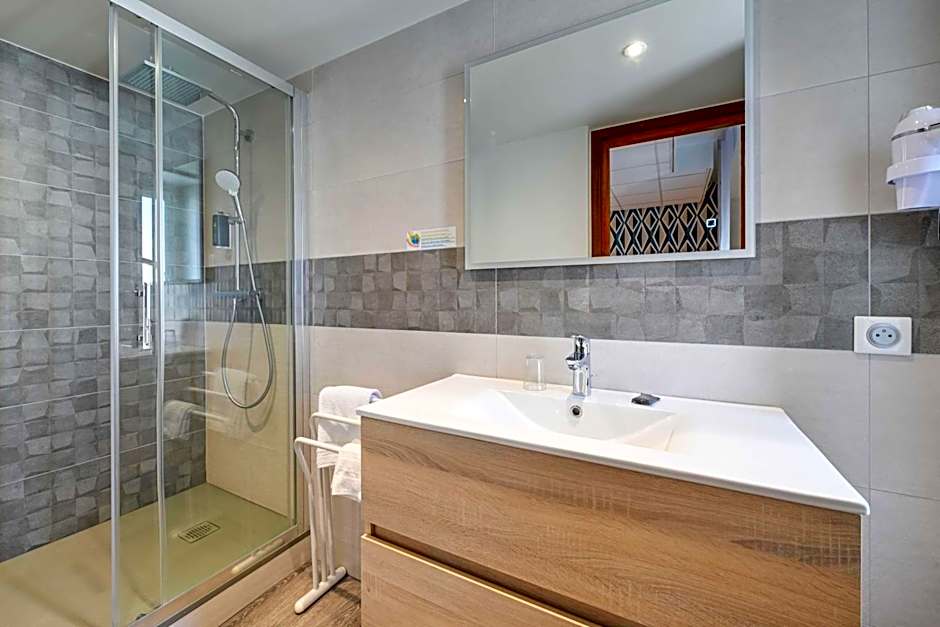 Brit Hotel Roanne - Le Grand Hôtel