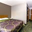 Super 8 by Wyndham St. Charles