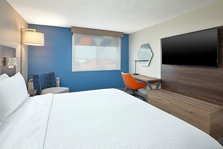 HOLIDAY INN EXPRESS & SUITES FREDERICTON By IHG