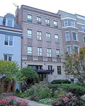 Dupont Circle Embassy Inn by FOUND