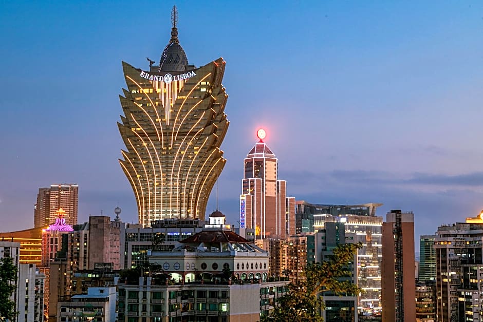 Ole Tai Sam Un Hotel