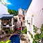 Garlands Del Rio