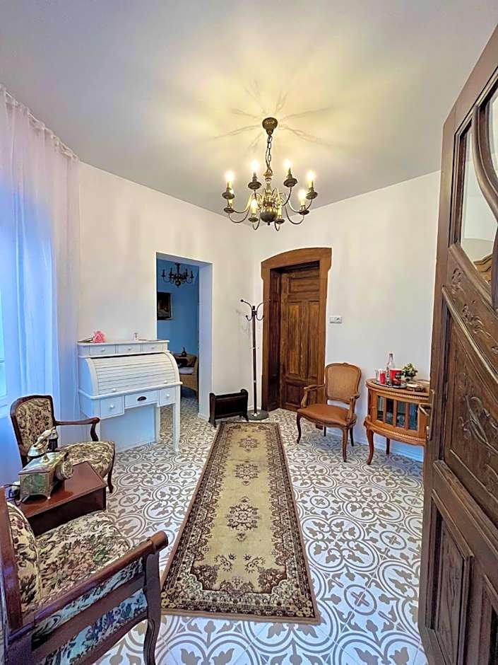 Beehive Hotel and CoWorking