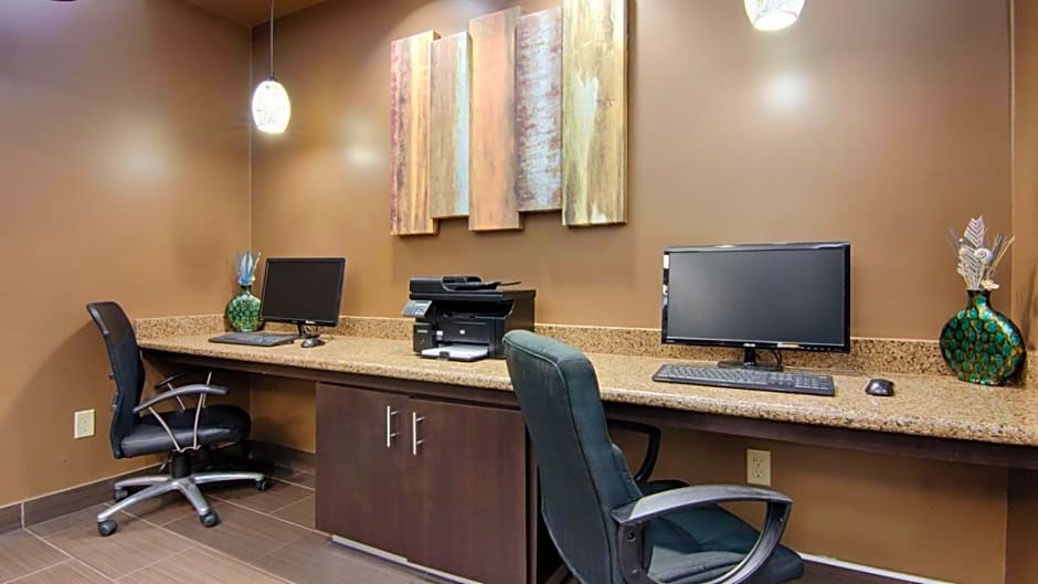 Best Western Plus Seawall Inn & Suites by the Beach