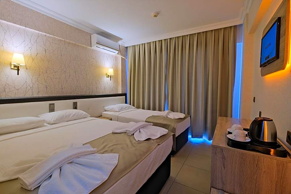 Moni Hotel