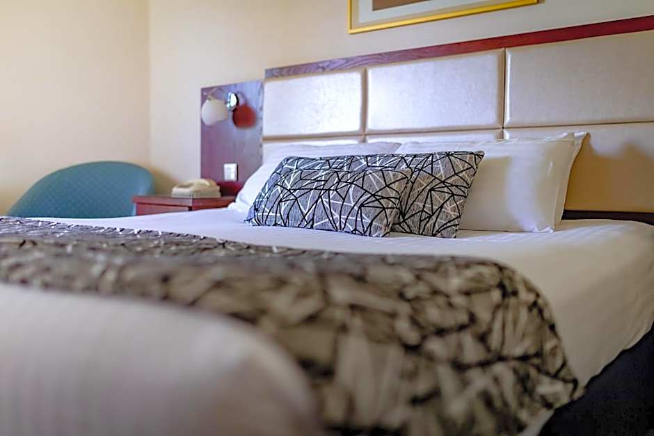 Charbonnier Motor Inn