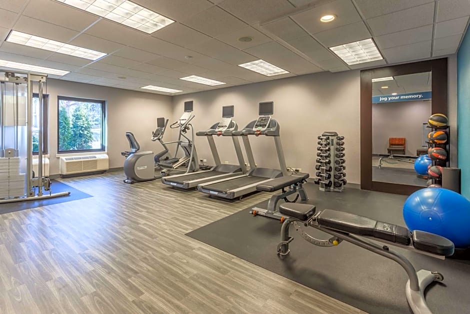 Hampton Inn Madison East Towne Mall Area