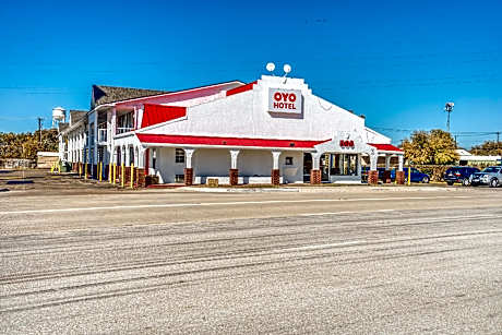 OYO Hotel Waco University Area I-35
