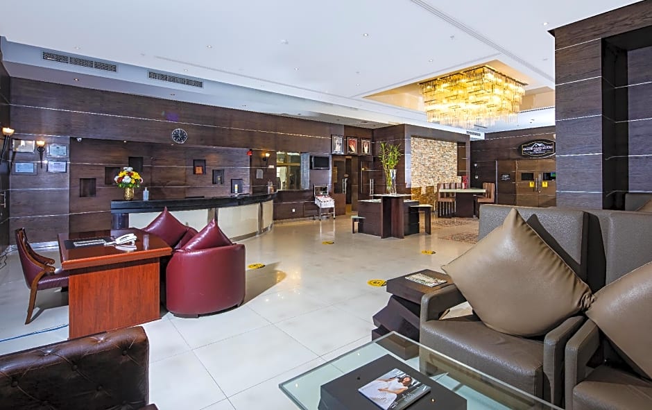Photo 1 of 50 of Diva Hotel