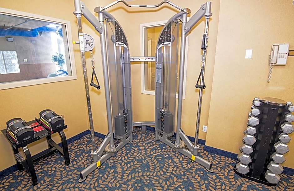 Holiday Inn Express Hotel & Suites Edson By IHG