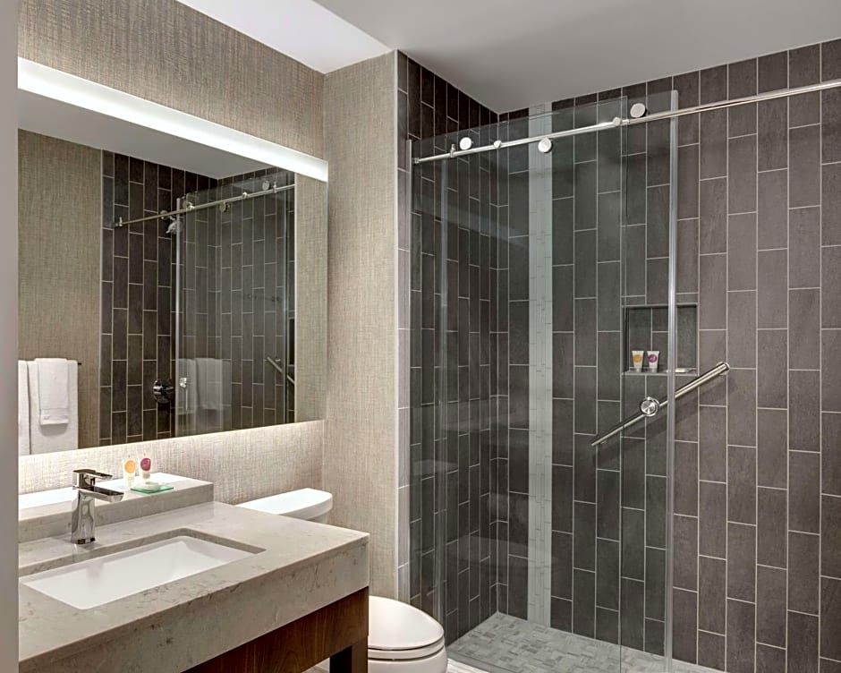 Hyatt Place Las Vegas at Silverton Village