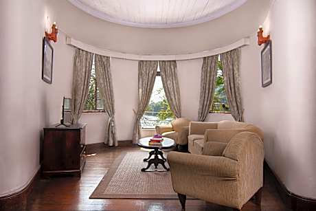 Executive Suite with City View
