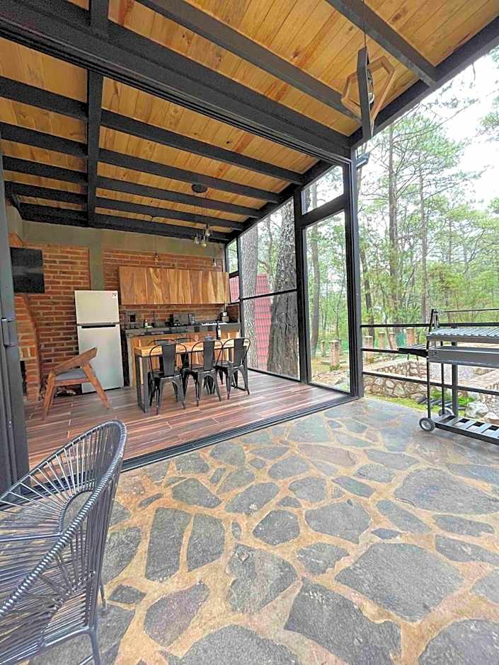 Hermosa Cabaña Inmersa en el Bosque de Tapalpa