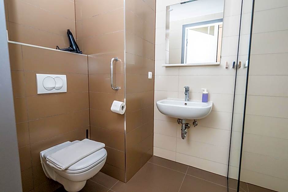 Rooms 23 - FLOK Petrova