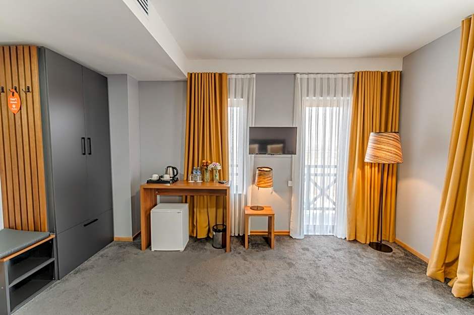 Burki Castle & Cellar