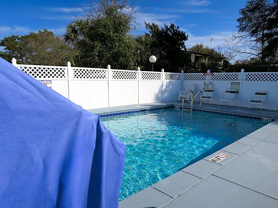 Executive Inn - Panama City Beach