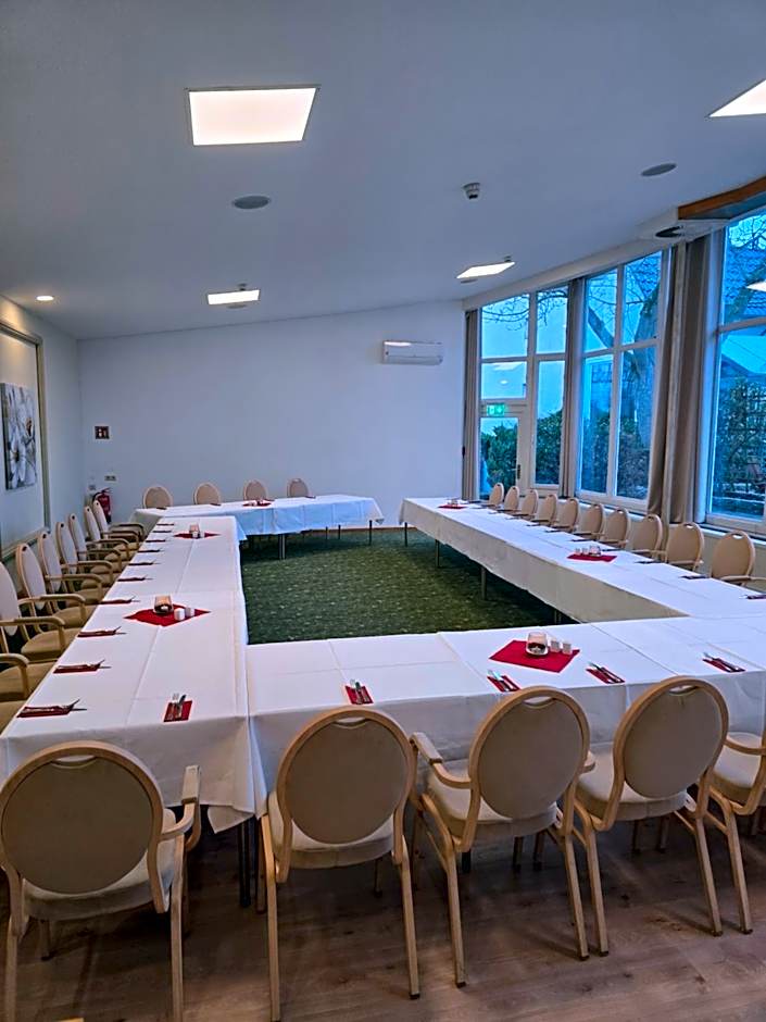 Hotel Bördehof, direkt an der A2 & A14, Restaurant, Tagung, individuell