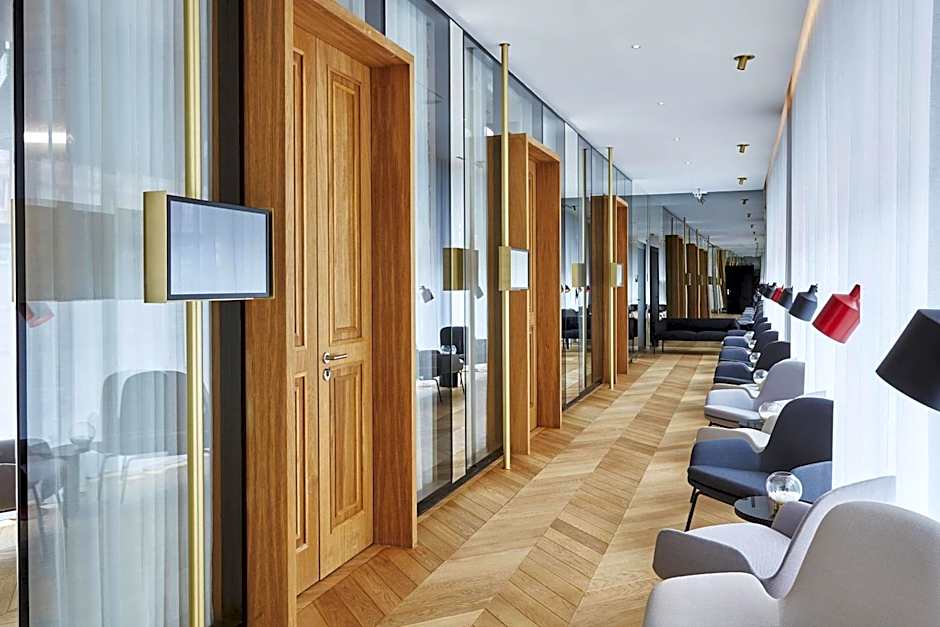 Roomers Munich, Autograph Collection by Marriott