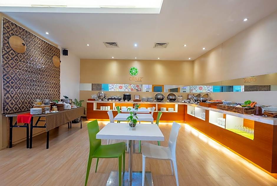 Zest Hotel Jemursari