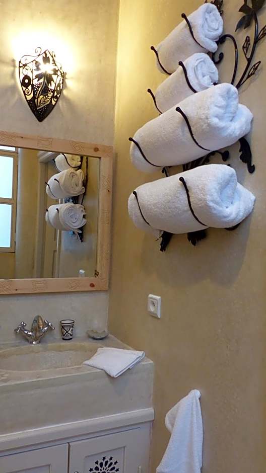 Jennat El Mossafir-Riad privé avec services maison entière