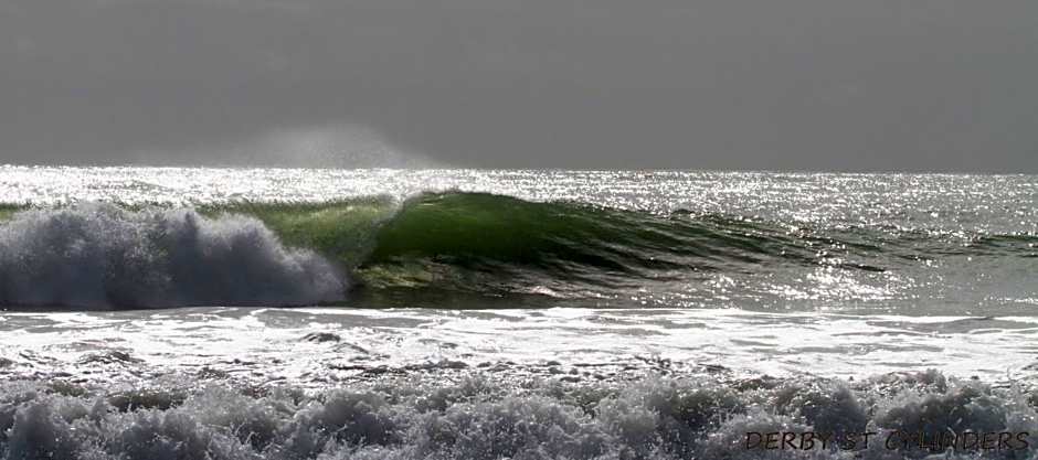 Bazils hostel & Surf School