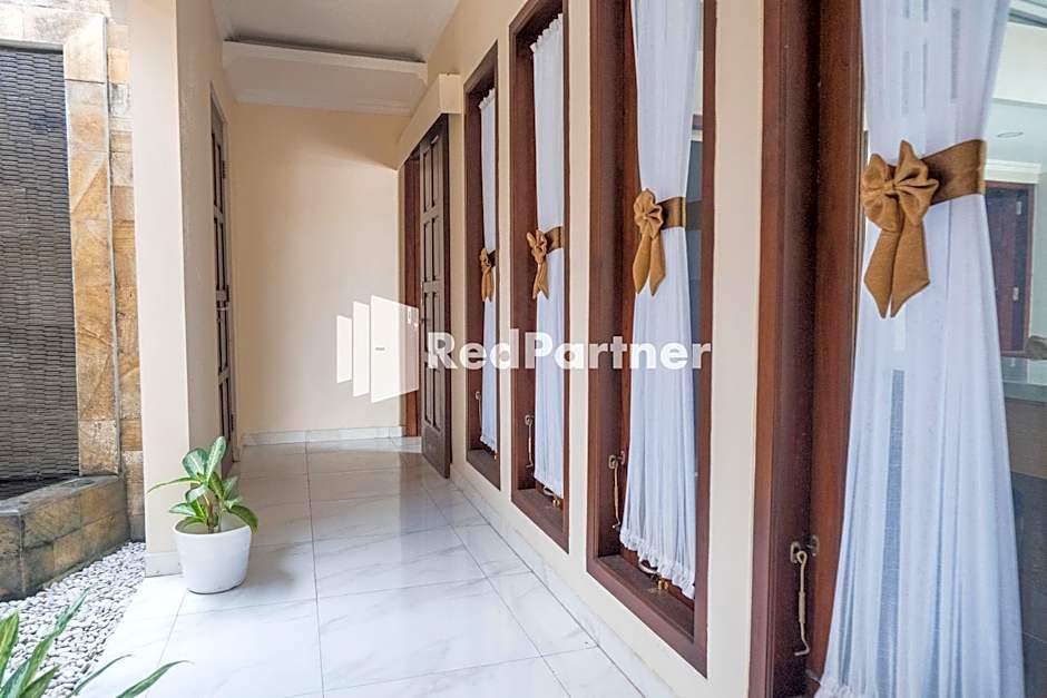 Guest House B Fren Syariah Near JIH Yogyakarta Mitra By RedDoorz – Sleman, MN
