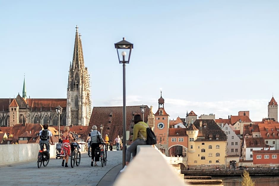 Holiday Inn - the niu Sparrow Regensburg By IHG