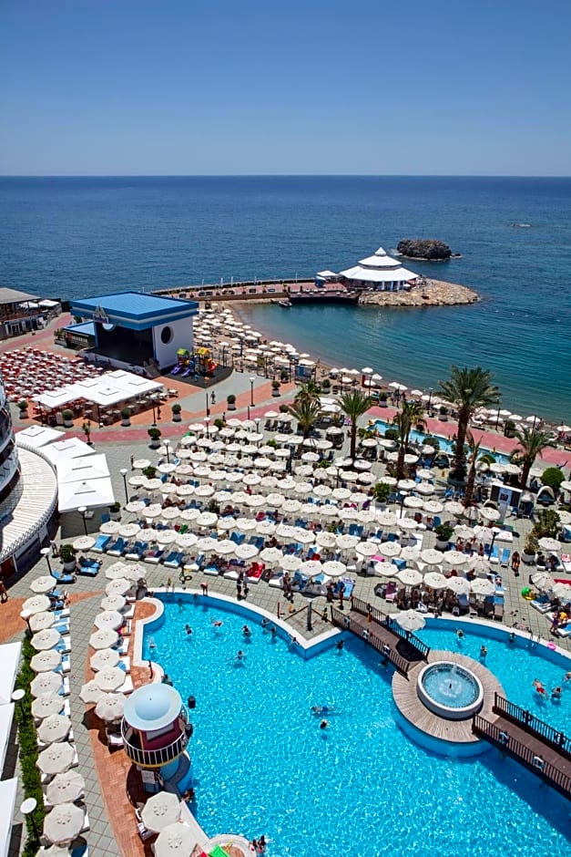 Granada Luxury Okurcalar