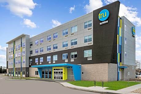 Tru by Hilton Janesville
