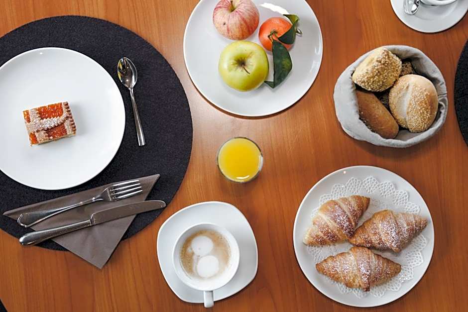 Saldur Small Active Hotel