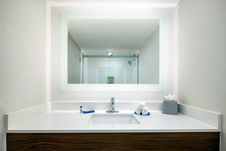 Holiday Inn Express & Suites Atlanta - Tucker Northlake By IHG