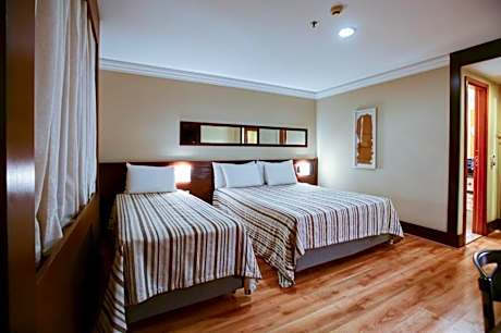 Standard Triple double bed