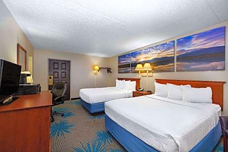 Queen Room with Two Queen Beds - Non-Smoking