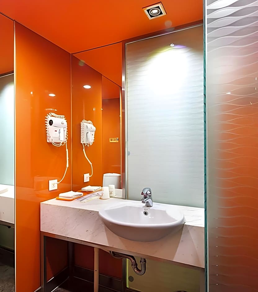 Yanjiang East Garden Inn