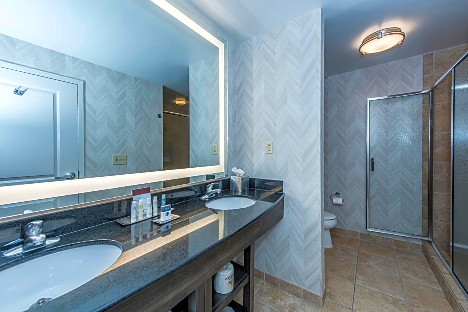 DoubleTree by Hilton North Charleston - Convention Center