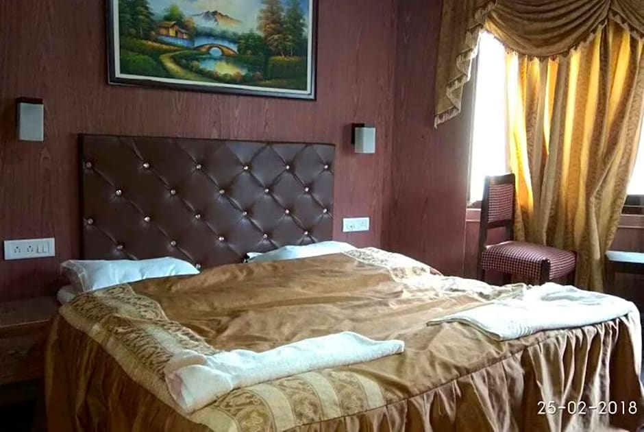 Goroomgo Khanday Guest House srinagar