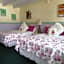 Claddagh Motel & Suites
