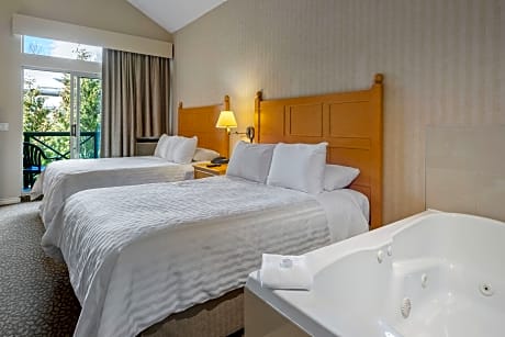 Deluxe Studio, 2 Queen Beds