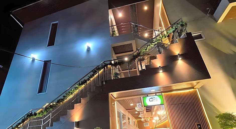 Chilli Hotel & Restaurant