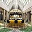 Le Louis Versailles Château Hotel-MGallery