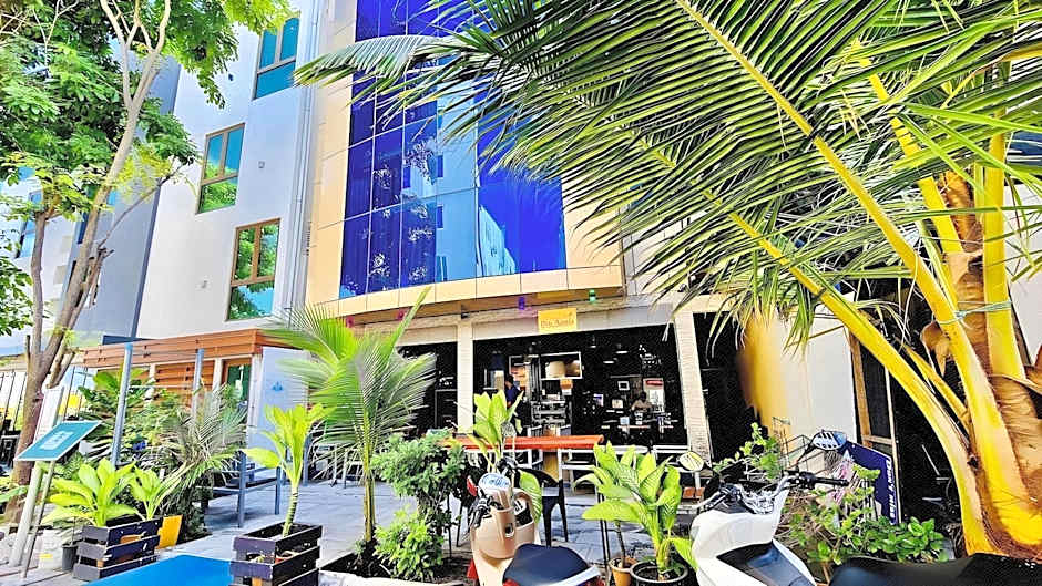 Turquoise Residence by UI