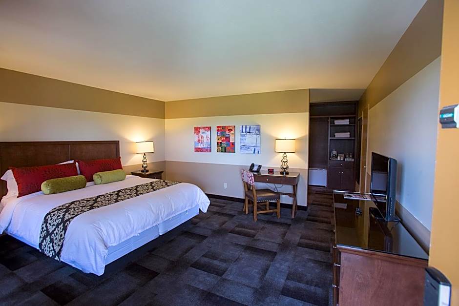 Carlton Oaks Lodge, an Ascend Collection Hotel