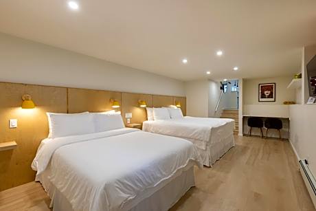 Modern King-Size Guest Suite