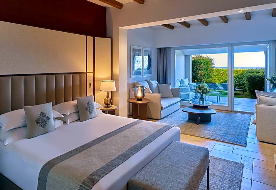 Photo 1 of 5 of Garden Junior 1 King Bed Suite