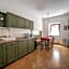 Berghi Hotel and Apartments