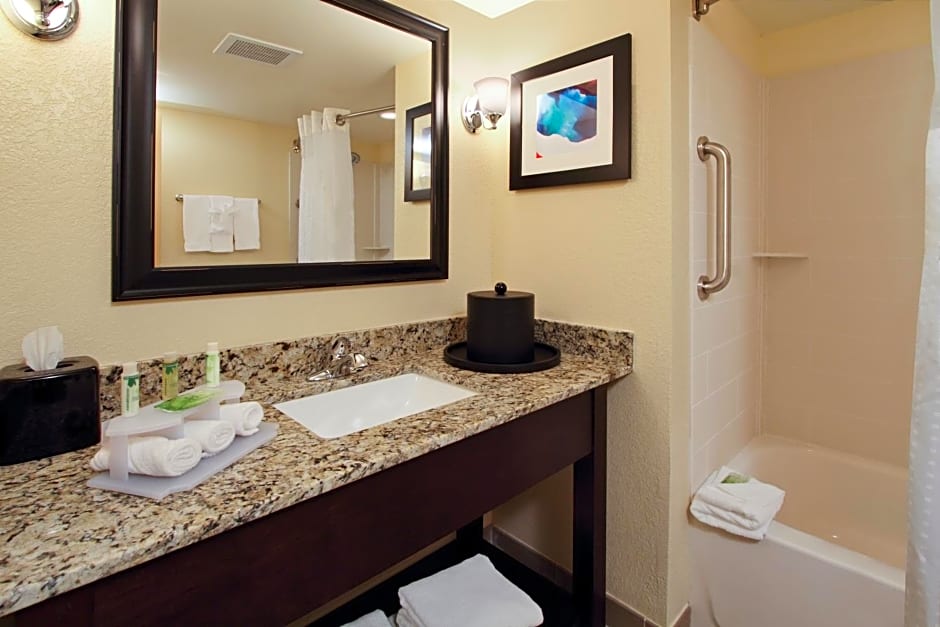 Holiday Inn Express Augusta Downtown By IHG